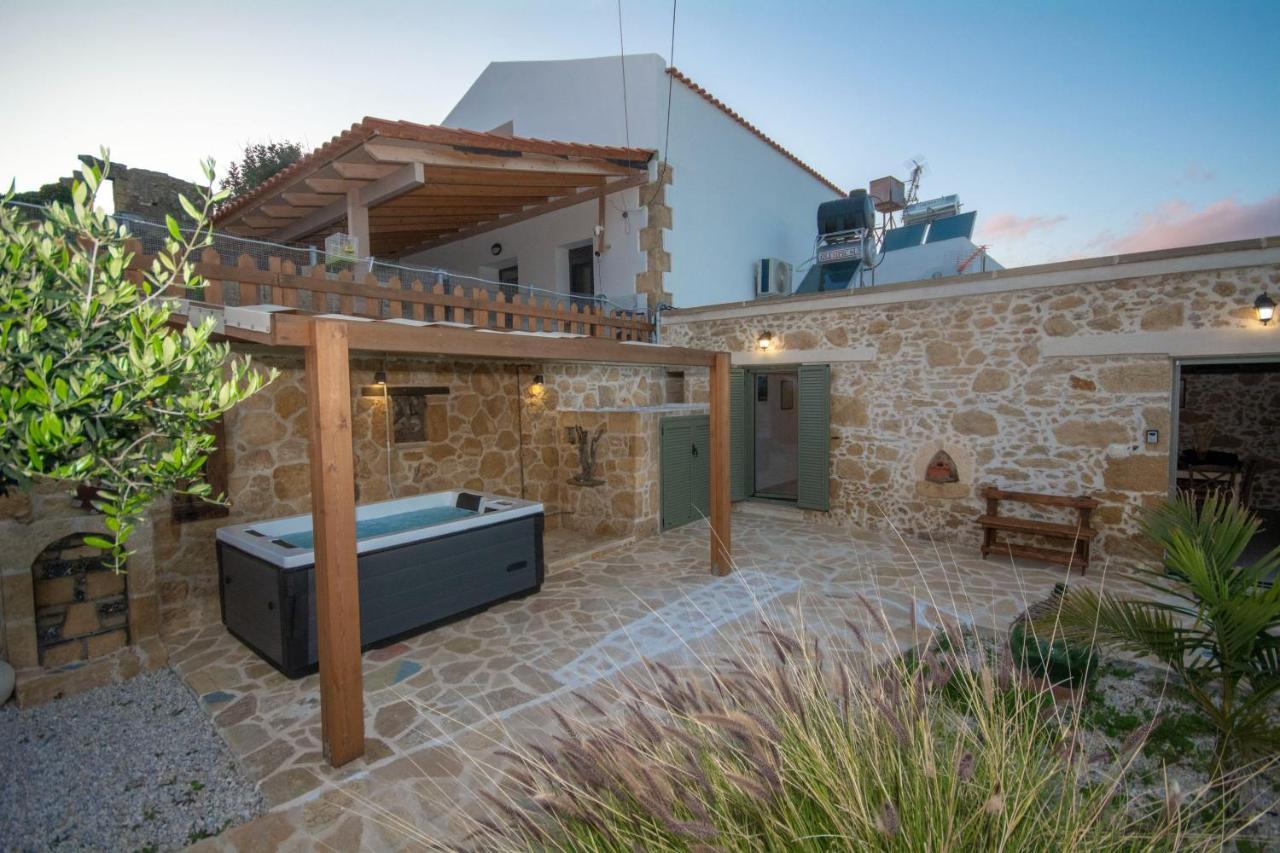 Pamelas House With Jacuzzi Kíssamos Extérieur photo
